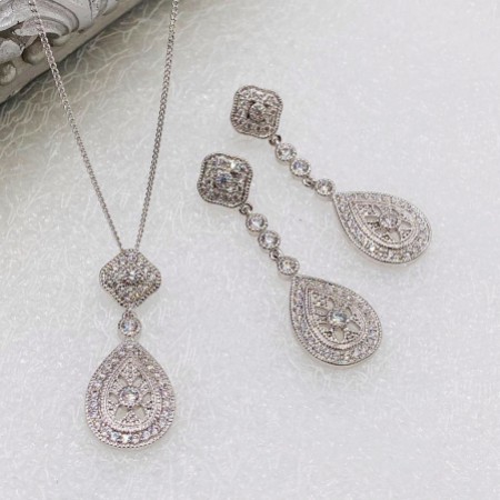 Vintage Wedding Jewellery for Brides | Lace & Favour