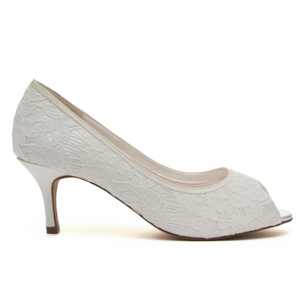 lace closed toe wedding shoes