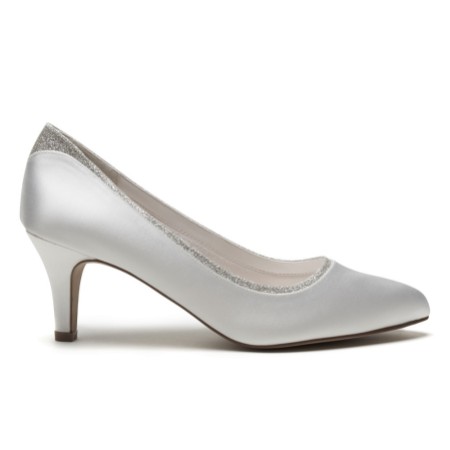 wide fit court shoes low heel